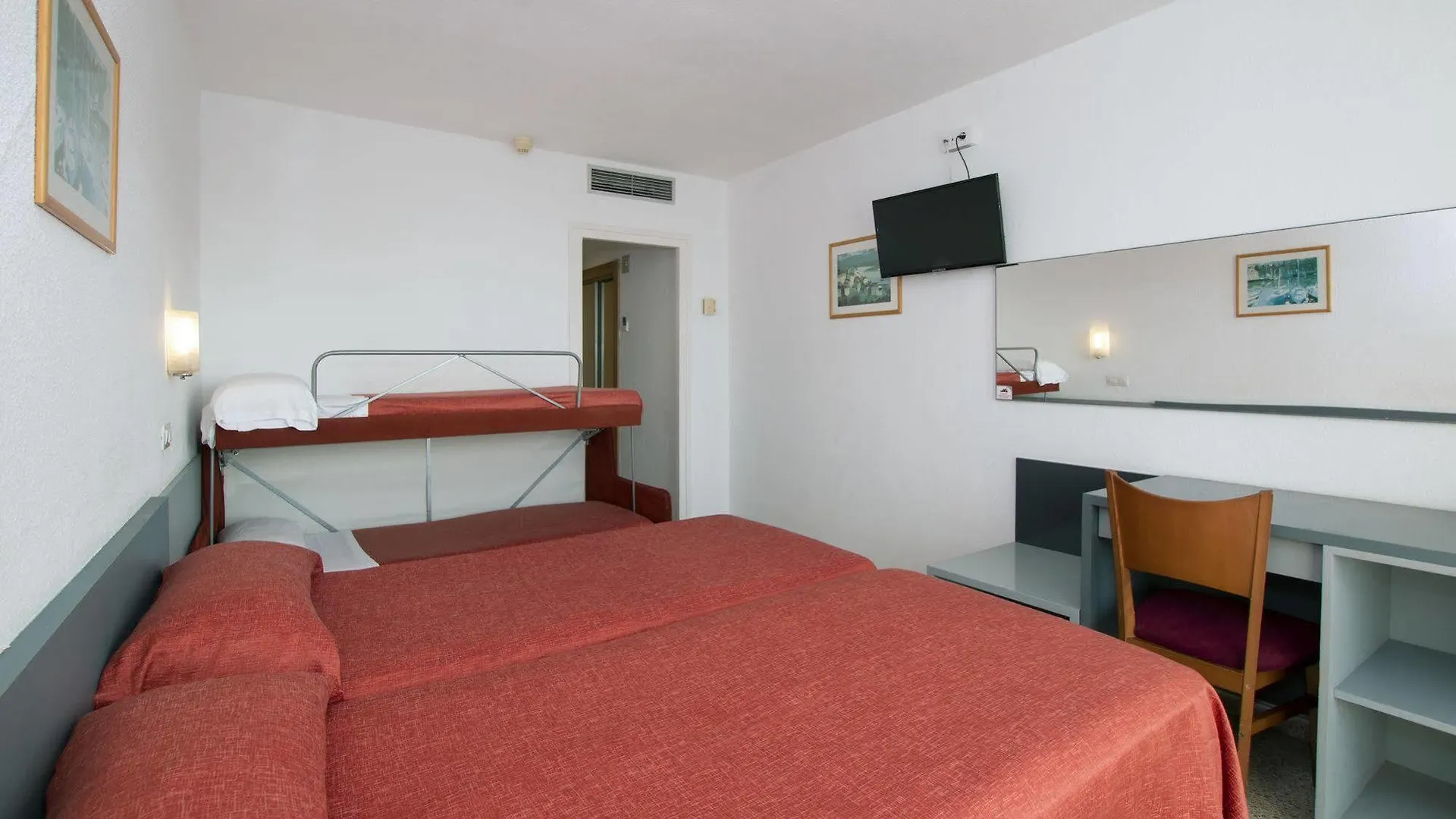 Medplaya Hotel Santa Monica Calella 4*,